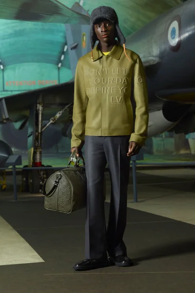 Look 13